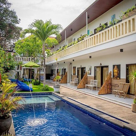Hotel Oasis Lembongan Exterior foto